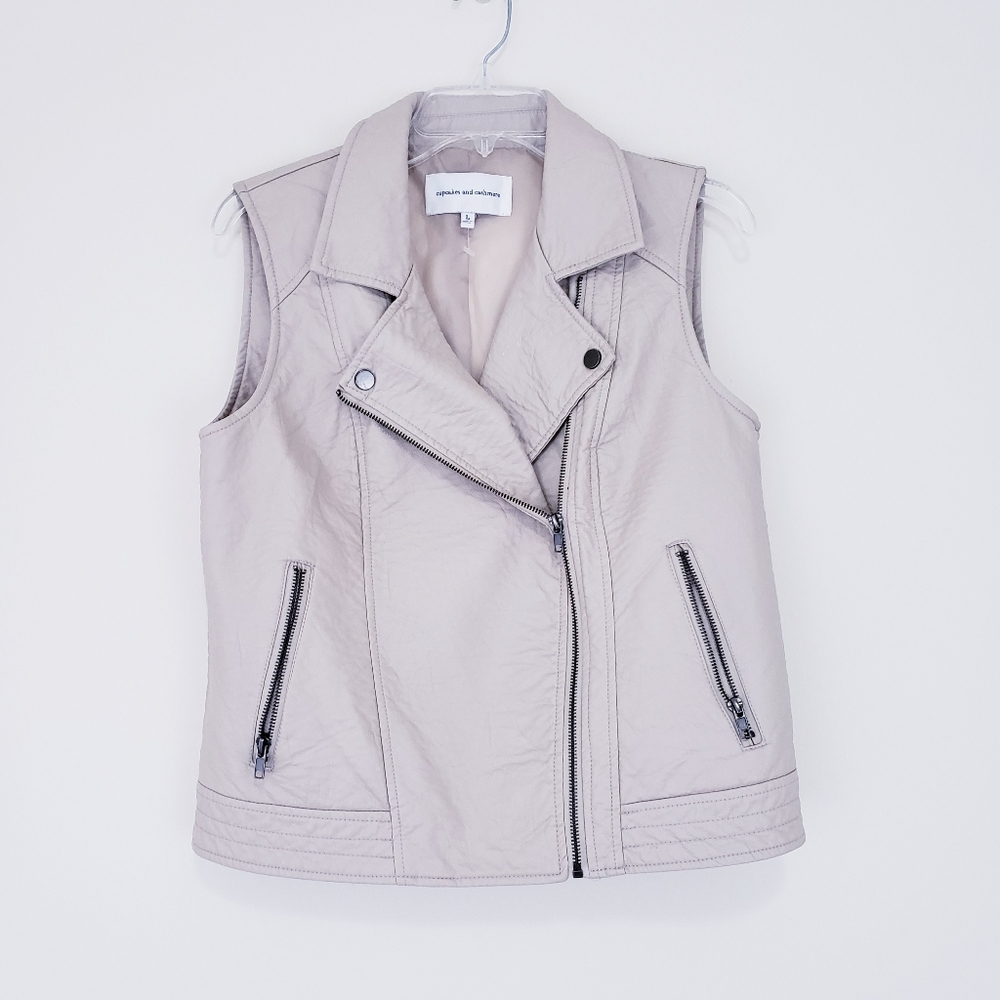 Cupcakes and Cashmere Faux Leather Cream Colored Moto Vest Size Large Zip Up